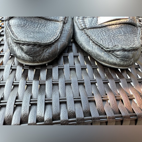 Coach size 6.5 ladies black leather flat loafer shoe. Good used condition. - Picture 3 of 7